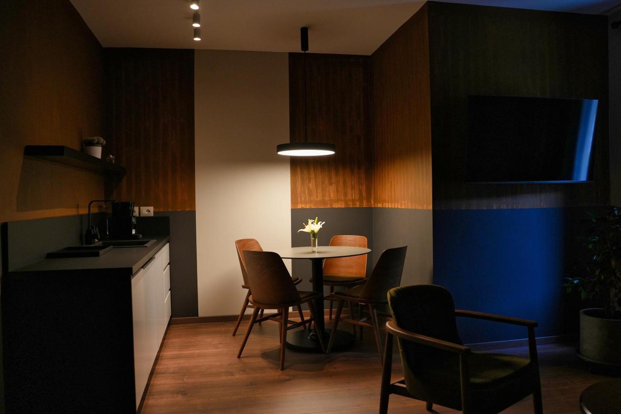 Castlefront Apartamento Gjirokastër